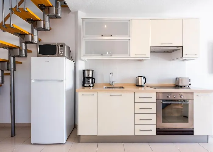 Tenerife South Daire *