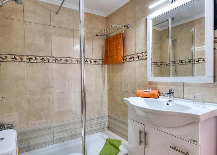 Tenerife South Daire